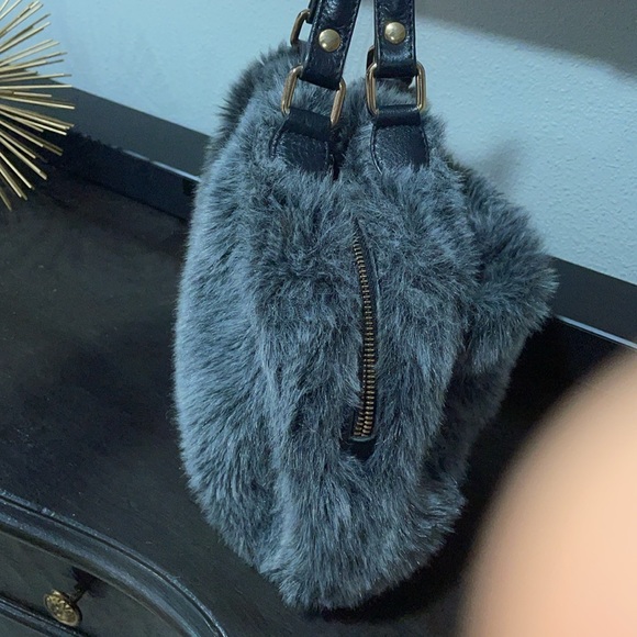Aleanto Italy Faux Fur Satchel with Leather Handles - Picture 4 of 8